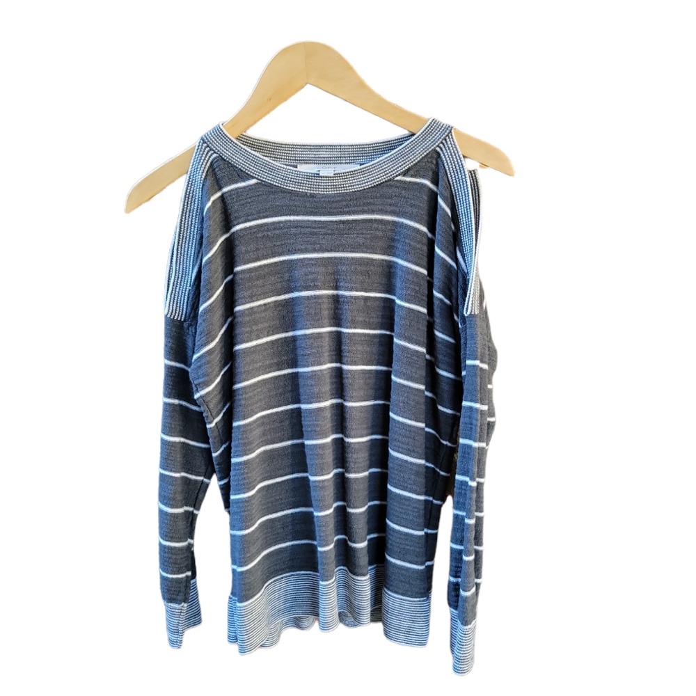 🎉 5 for $25 - Ann Taylor LOFT cold shoulder